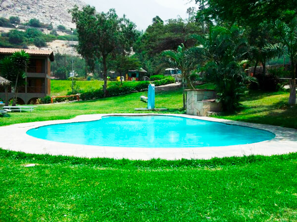 piscina del club centromin chosica turismo escolar